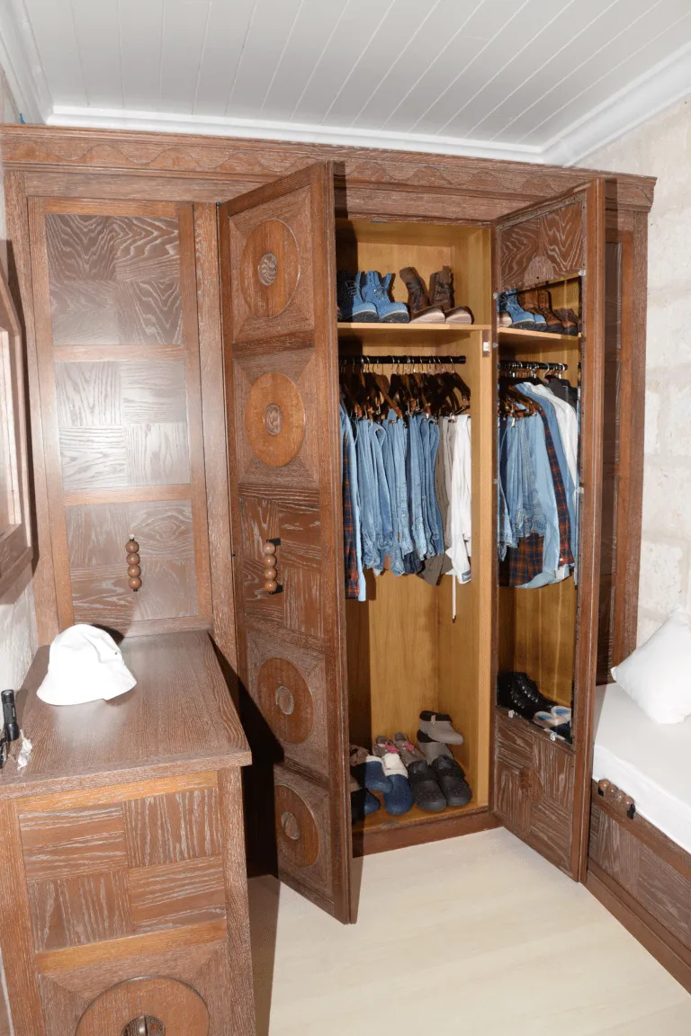 Open the Walls: A Seasonal Wardrobe Inspection That Thinks Like a Contractor